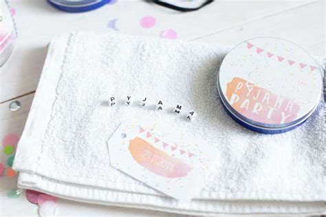 Wann ist muttertag 2021 in deutschland? Pyjamaparty Einladung im Glas selbermachen mti Nivea Fotodose