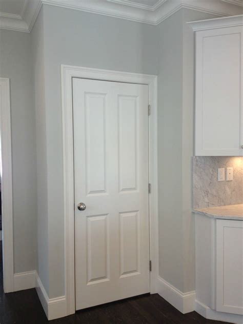 The great gray owl is a dapper owl dressed in a gray suit with a bow tie across its neck and a surprised look on its face. Benjamin Moore Gray Owl OC-52 | Interior paint colors for ...
