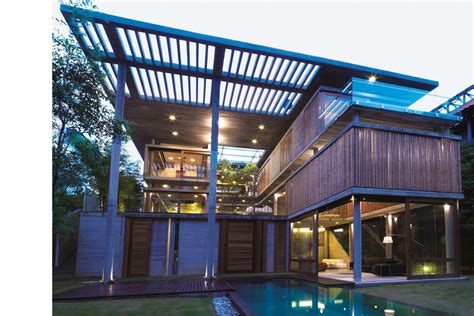 Their increasing popularity has made them a popular choice for homeowners looking for more exciting and novel layouts as well as shorter building timelines. Bamboo House, Kuala Lumpur | Design Unit