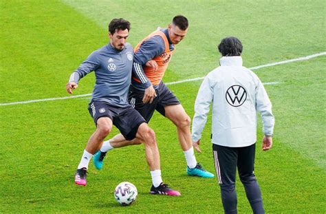 Mats hummels spielte von seinem siebten lebensjahr an für den fc bayern münchen, bei den profis schenkte man ihm aber in seinen jungen jahren kein vertrauen. Trainingslager vor der EM 2021: Mats Hummels soll die ...