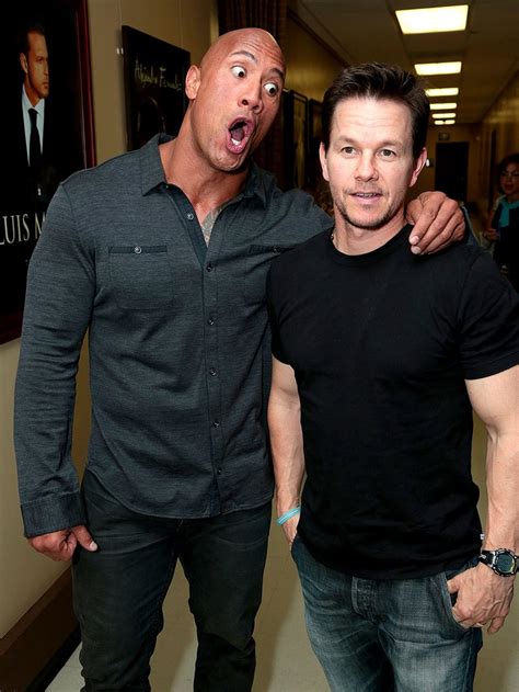 Why would mark wahlberg use shoe lifts. Mark Wahlberg claims 5 foot 10, and so does his brother ...