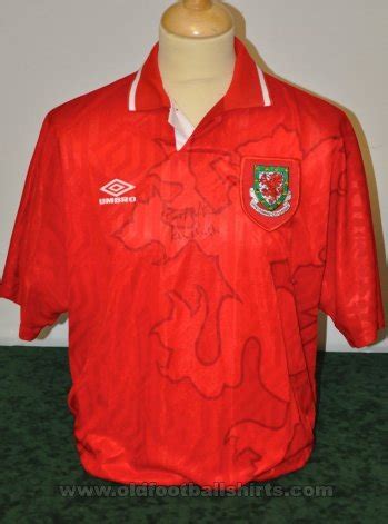Get stylish wales football shirt on alibaba.com from the large number of suppliers available. Wales Home football shirt 1990 - 1994.
