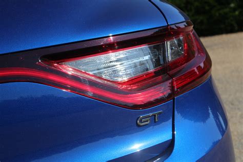 I think i'm right in the target audience for a car like the megane gt. Essai - Renault Mégane GT dCi 165 (2017) : fort contrôle