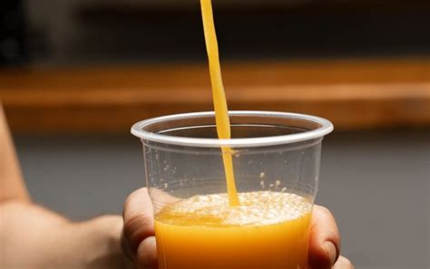 🍊 Freshly Squeezed Orange Juice Stream ⠀⠀ 📷 Copyright
