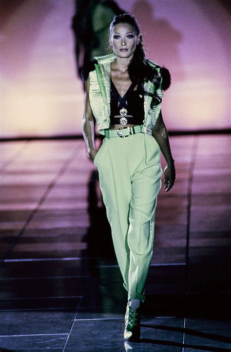 Versace Fall 1992 Ready To Wear Fashion Show Linda Evangelista
