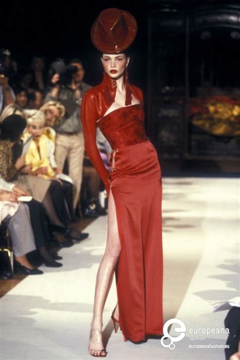 Christian Dior By Galliano Runway Show Fw 1997 Haute Couture Runway