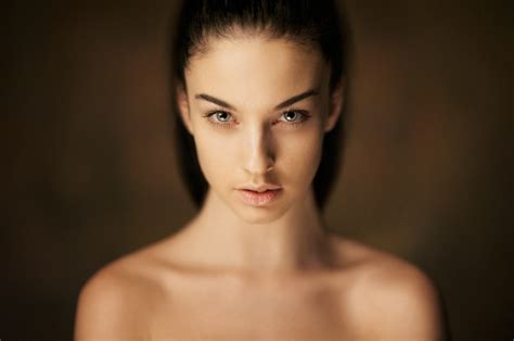 Alla Berger Women Portrait Simple Background Model Face Bare Shoulders Hd Wallpaper