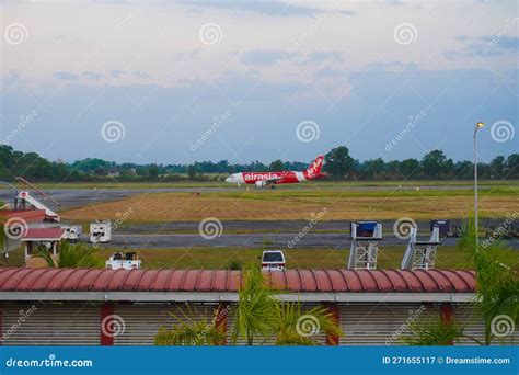 Air Asia Airplane Landing At The Alor Setar Kedah Airport Editorial