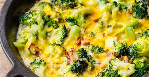 Gradually whisk in the cream until smooth, then stir in the parmesan cheese and garlic powder. Extra Cheesy Garlic Broccoli Casserole - Keto Pots
