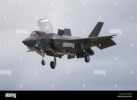 Lockheed Martin F 35 Joint Strike Fighter Lightning Ii Stock Photo Alamy