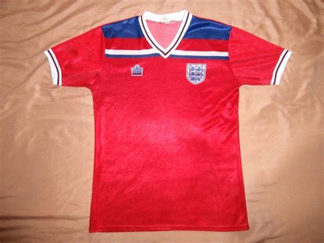 National teams retro football shirts. England Away football shirt 1980 - 1983.