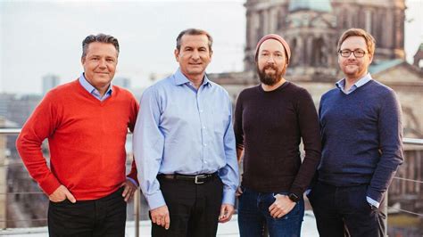 Jetzt melden sich türkische banken per sms bei ihren kunden im ausland und geben den hinweis, ihre in deutschland lebende türken könnten von dieser regelung hart getroffen werden, wenn sie. Fintech: Solarisbank bringt „Islamic Banking" nach Deutschland
