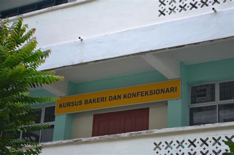 Jawatan kosong pensyarah kolej vokasional. Kolej Vokasional Hospitaliti - Perokok m