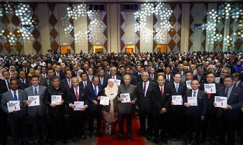 Bab i bentuk dan kedaulatan. Keadilan sosial sama penting dengan kedaulatan undang-undang