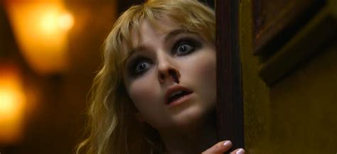New 'Last Night in Soho' Image Features Thomasin McKenzie ...