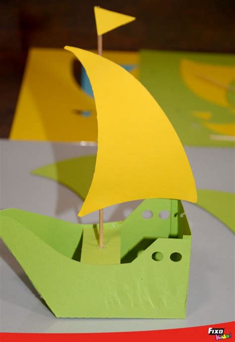 Con esto ya tengo montada mi planta de papel, por lo que ahora corresponde colocarla en la maceta y decorarla un poquito. ️ Cómo Hacer un Barco de Papel de manera Fácil | FixoKids!