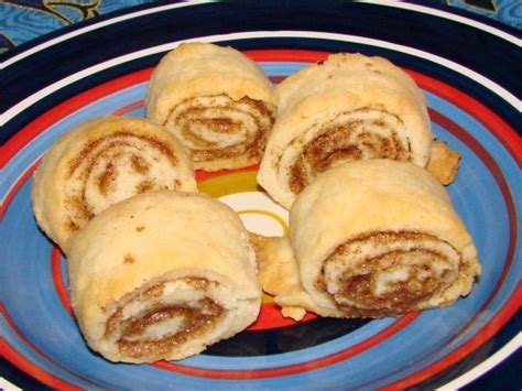 Jump to recipe 53 comments ». Pie Crust Cinnamon Rolls Recipe - Genius Kitchen