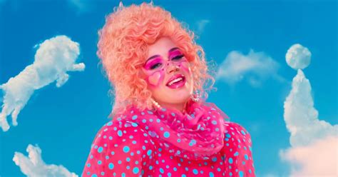 A másik missy videa film letöltés 2020 néz online 4ka másik missy 2020 teljes film online magyarul tim azt hiszi, hogy álmai nőjét hívta meg hawaiira a céges üdülésre, ám rádöbben, hogy véletlenül egy lidérces vakrandin megismert nőnek küldte el az üzenetet. Katy Perry's 'SMILE' Music Video Is Only on Facebook: WATCH