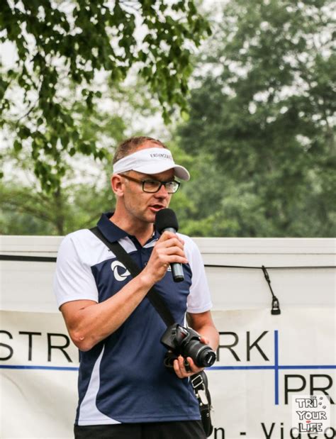 Interessen, berufe, biografien und lebensläufe in der personensuche von das telefonbuch. Peter Weinzierl - "LINZTRIATHLON als großes Happening"