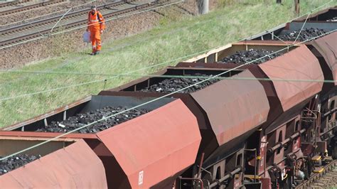 L Gas Und Kohle Bei Der Bahn Energie Transporte Bekommen Vorrang Auf