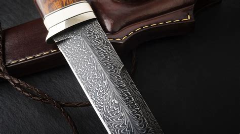 What Are Damascus Steel Knives And Why Does Everybody Want One