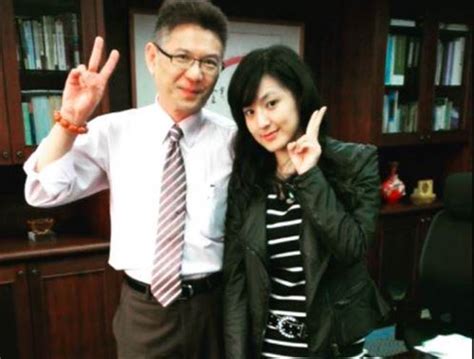 Include (or exclude) self posts. 何庭歡自爆「菜鳥妝容」 粉絲驚呆：青澀美 - 政治 - 中時新聞網