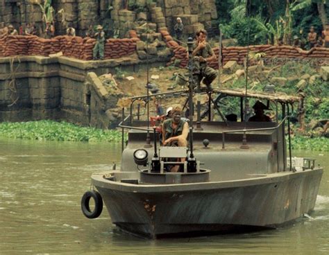 Это и есть вьетнам» — с этими словами обратился к публике каннского фестиваля 1979 года режиссер фрэнсис форд коппола, представляя свою ленту «апокалипсис сегодня». Апокалипсис сегодня 1979 смотреть онлайн бесплатно в HD