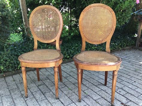2 antike Stühle, Holzstühle (Landhausstil) - Troedelmoebel.com