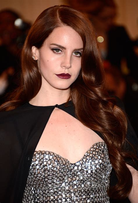 Lana S Moody Hair Proves That Auburn Can Be Hella Edgy The Cape Doesn