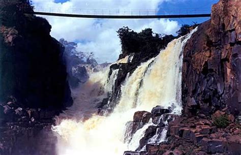 Guaira Falls Paraguaybrazil O Turista Represa De Itaipu Queda De