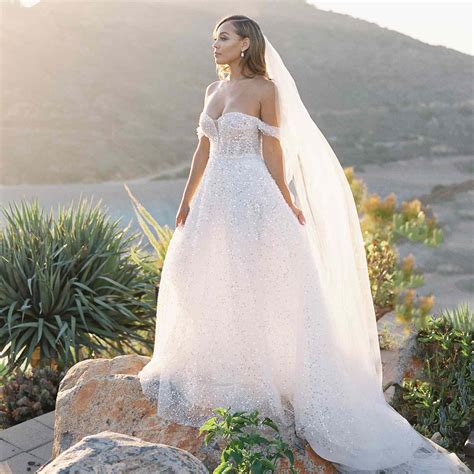 The 15 Best Off The Shoulder Wedding Dresses Of 2023