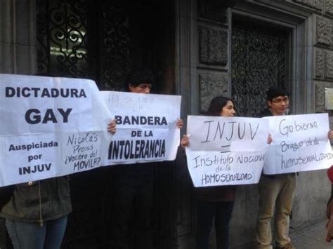 Fotos Jóvenes Cristianos Protestaron Frente Al Injuv Contra La