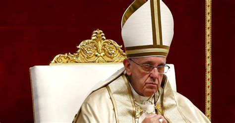 Pope Francis Simplifies Marriage Annulments With New Fast Track Process