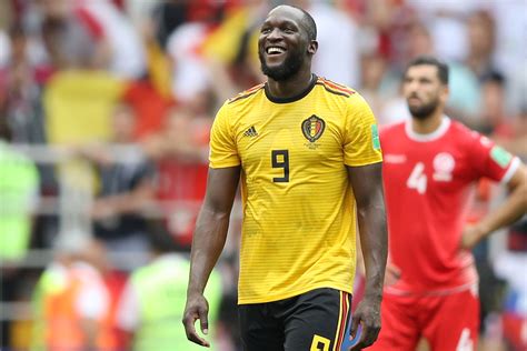 Bugun interning belgiyalik futbolchisi romelu lukaku chelsiga o'tishi haqidagi xabarlar ancha ko'payib qoldi. Bélgica vence com a fome de gols de Lukaku | VEJA