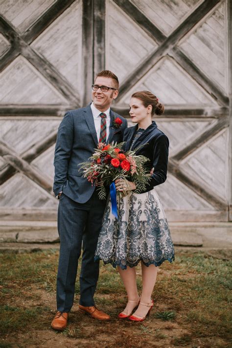 Thanks to kim stockwell photography for sharing this wedding today. Rustic fall barn wedding | Fall barn wedding in Maine ...