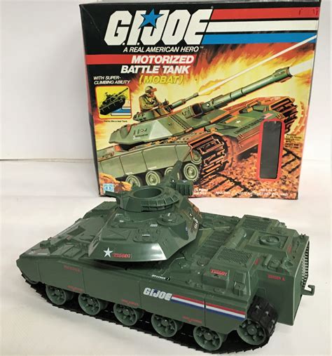 Joe/ fighting man from head to toe/ on the land, on the sea, in the air. GI JOE BATTLE TANK VINTAGE - Boutique Univers Vintage