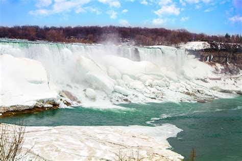 14 Amazing Ways To Spend Winter In Niagara Falls With Kids Wandering
