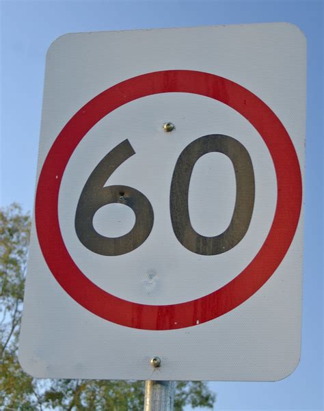 Fileaustralian 60kmh Speed Limit Sign Wikipedia