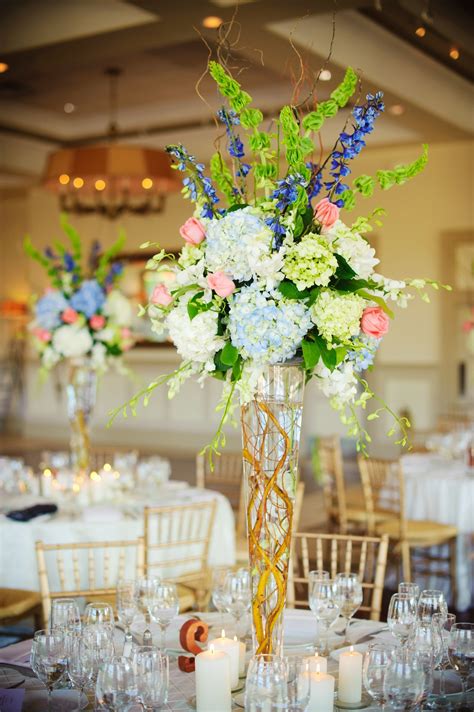 Simple wedding flowers for tables. Pin by Cynthia Shirrell on Wedding | Spring wedding ...
