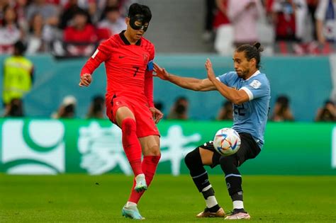 Bí Mật Chiếc Mặt Nạ Son Heung Min Sử Dụng ở World Cup 2022 Báo Dân Trí