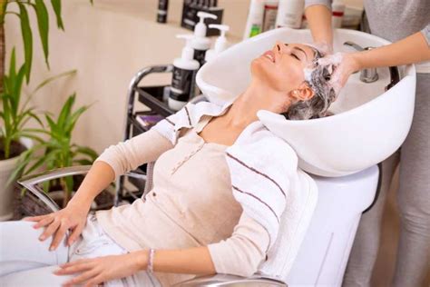 A clinician diagnoses female pattern hair loss by taking a medical history and examining the scalp. 5 Hair Spa Treatments For Hair Loss: Get Your Long Tresses ...