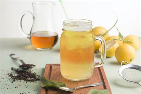 How To Make An Arnold Palmer Cold Brew Lemon Iced Tea Marocmama