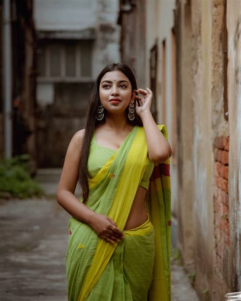 Young And Beautiful Bengali Model Sunetra Stunning Saree Photo Gallery