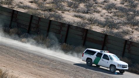 Border Patrol Agent Assaulted By Illegal Immigrant Group Crossing From