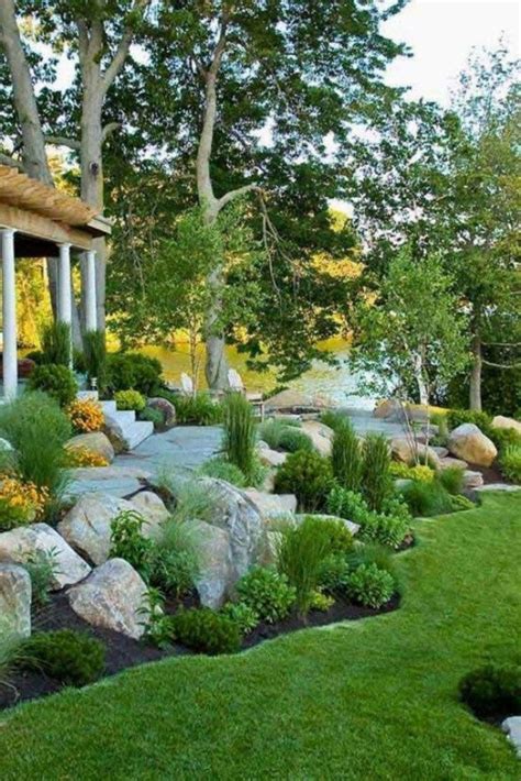 20 Small Front Yard Landscaping With Boulders