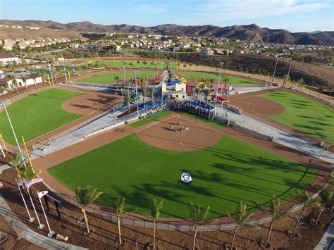 With the kids there's not a lot to do but there's good places to eat and walk around stadium pizza is great and tulips trophies and treasures is where i buy all my flowers for special occasions. City of Lake Elsinore : Parks and Facilities
