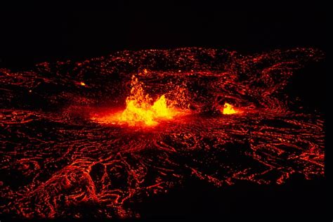 Online Crop Hd Wallpaper Photo Of Lava On Volcanic Crate Molten