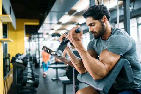 top 7 tips to get perfect gym selfies using a gym wall mirror dash of wellness