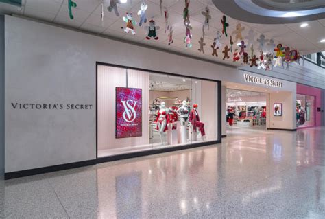 Exclusive Victorias Secret Unveils Store Of The Future In Chicago