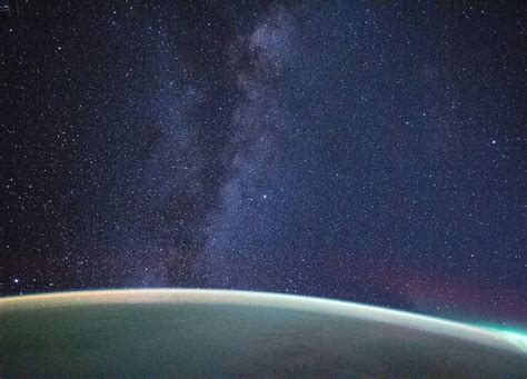 The Milky Way Rises Above Earths Horizon Spaceref